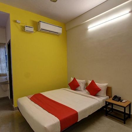 Oyo Flagship 36650 Tristar Inn Coimbatore Quarto foto