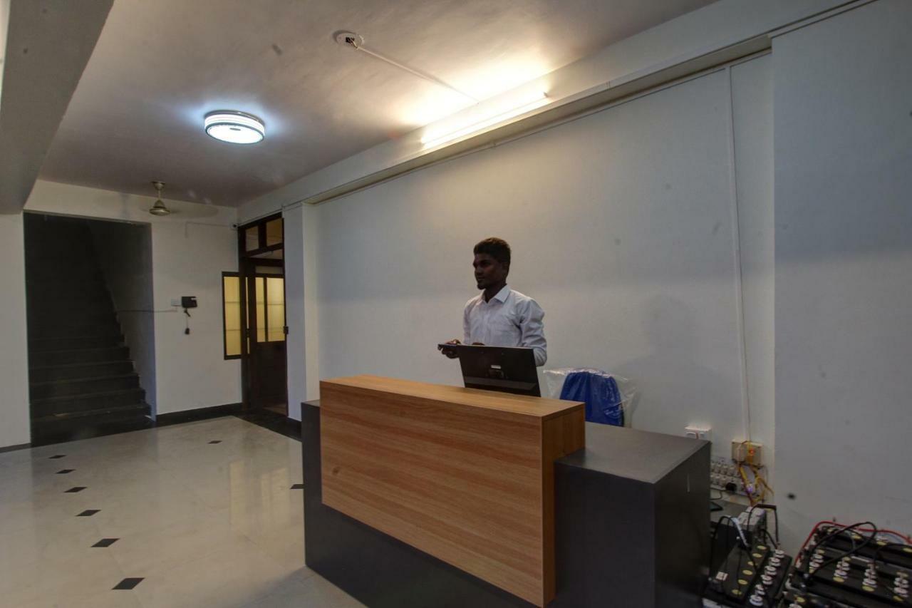 Oyo Flagship 36650 Tristar Inn Coimbatore Exterior foto